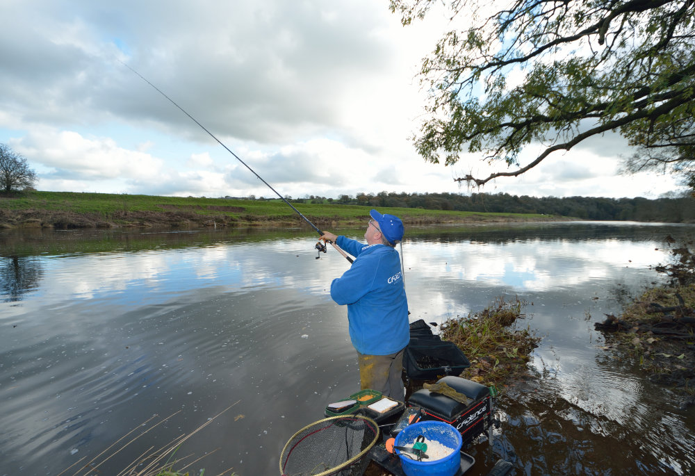 Fishing the top and bottom slider on the River Ribble - Cadence Fishing  Blog - Coarse Fishing Articles