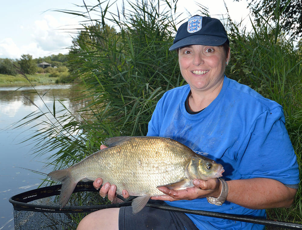 Slow River Feeder Fishing With Helen Dagnall Cadence Fishing Uk